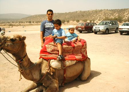 la plage de tagazoute avec mon cousin et son fis mehdi-2005